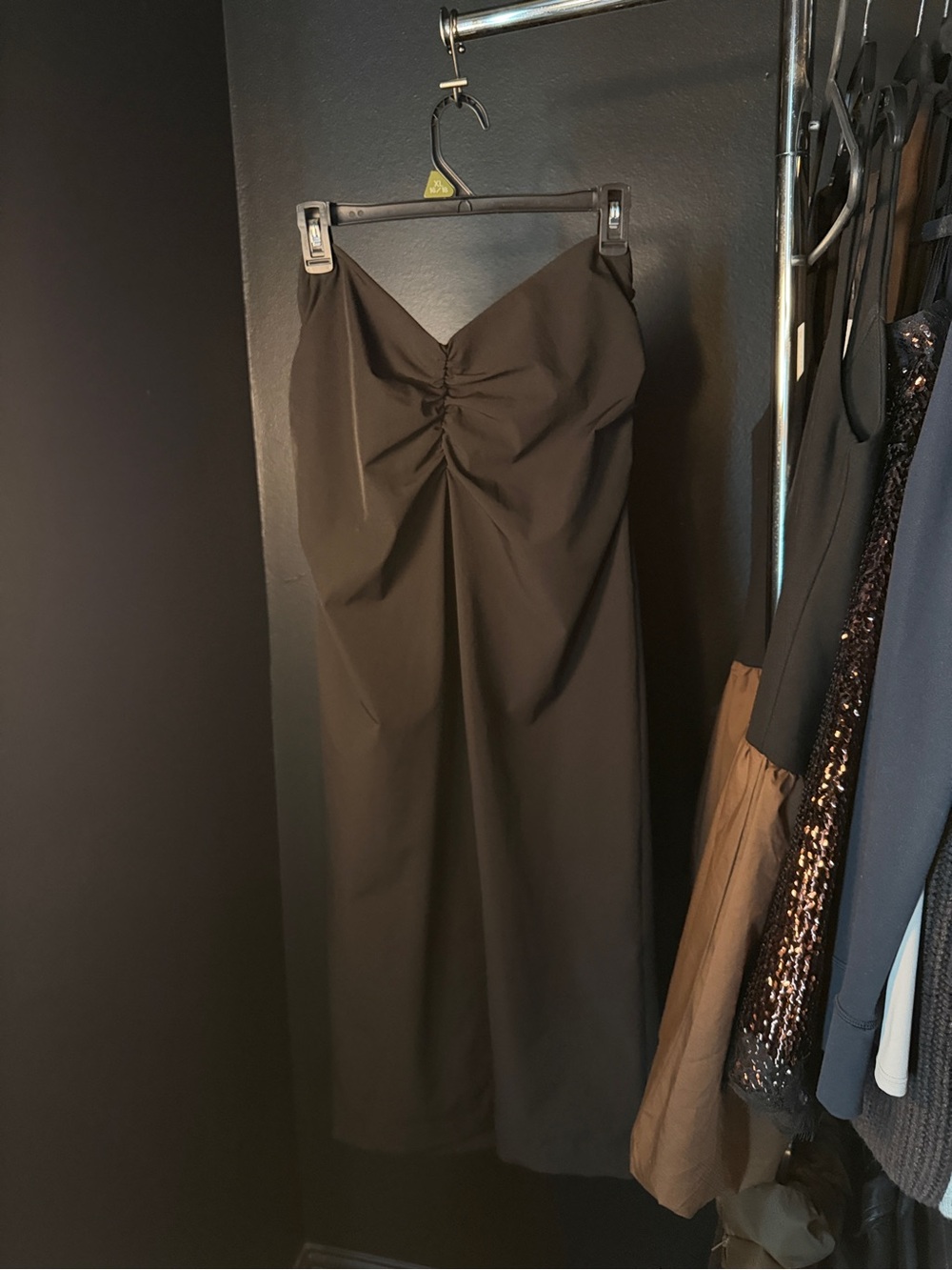 Strapless Ruched Back Black Midi skirt